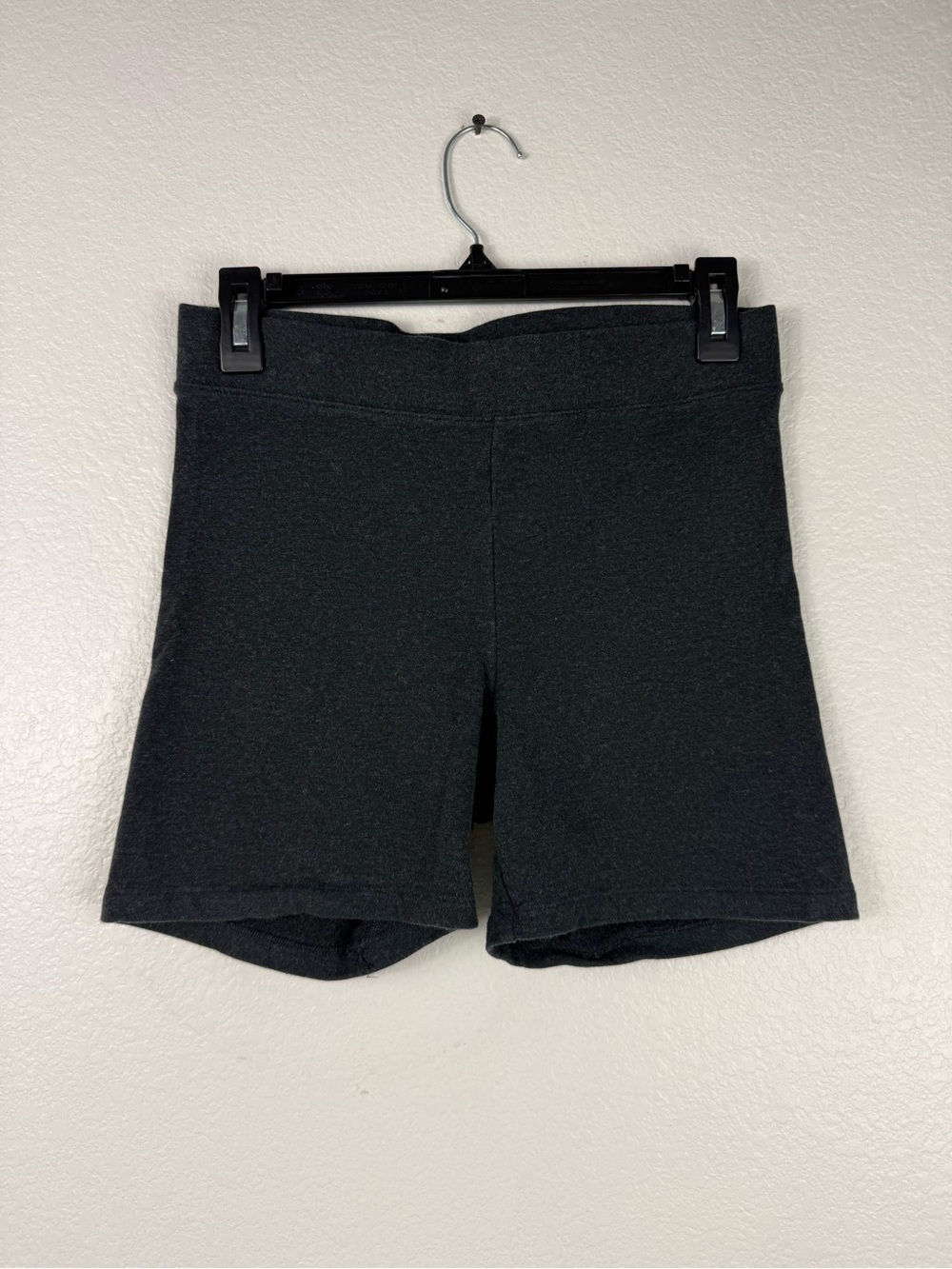 Aritzia The group babaton Women's Black Stretch Shorts  M